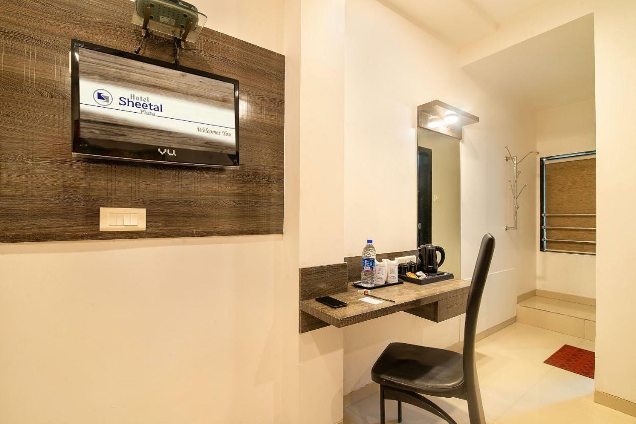 Hotel Sheetal Plaza Surat Exterior photo