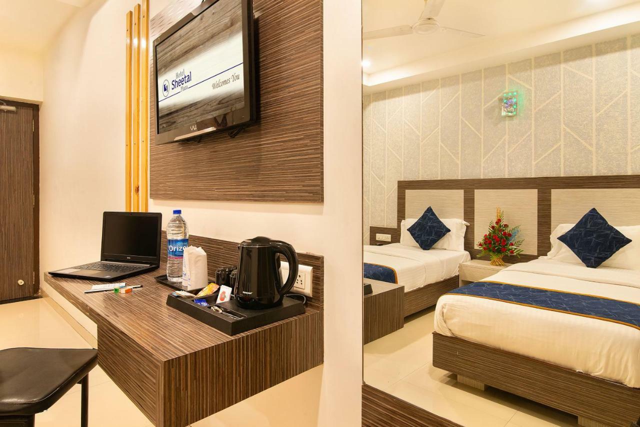 Hotel Sheetal Plaza Surat Exterior photo